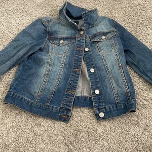 Juniors medium wash jean jacket